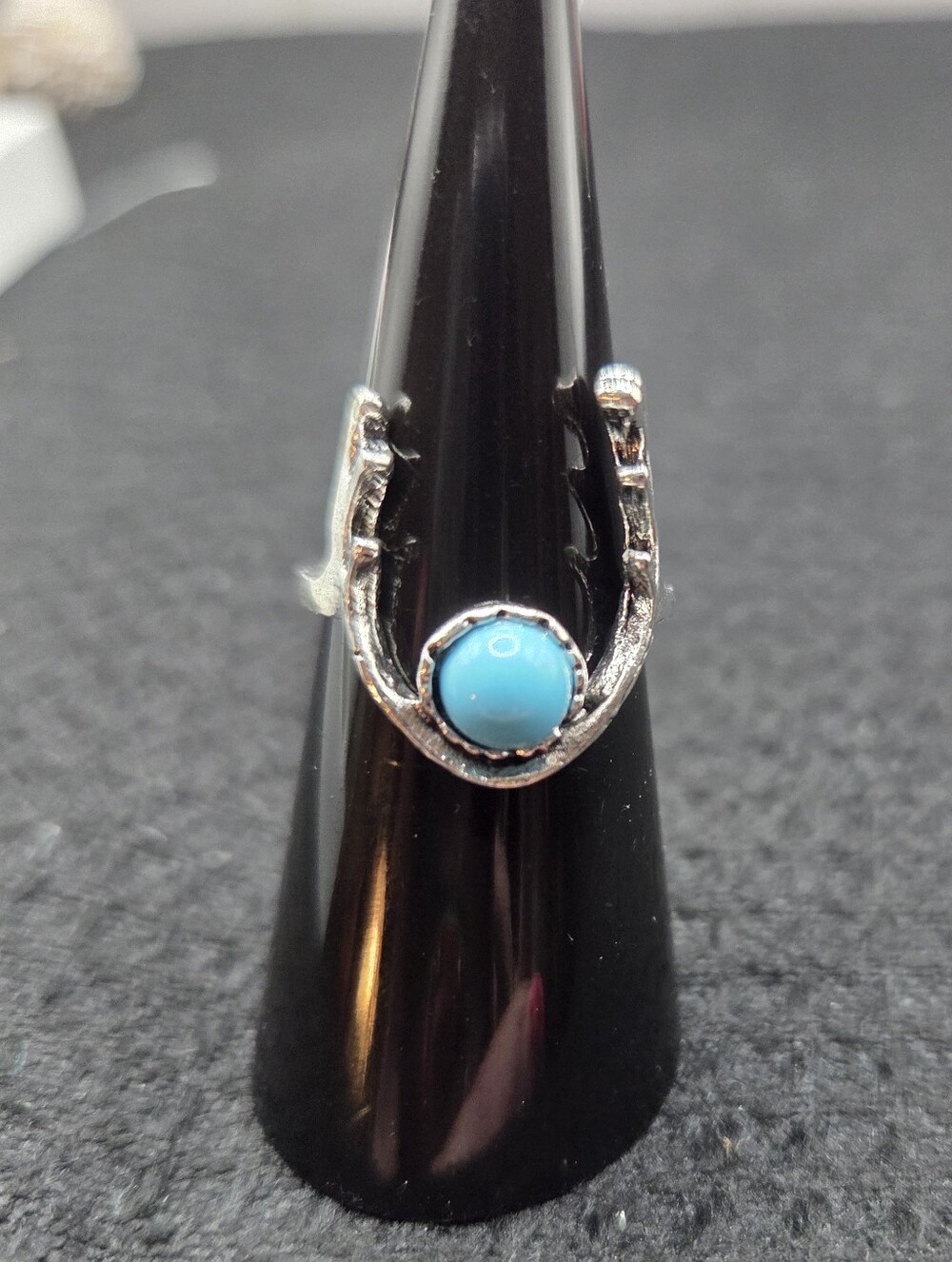 1436. Silver Tone Horseshoe Ring with Blue Turquoise Accent